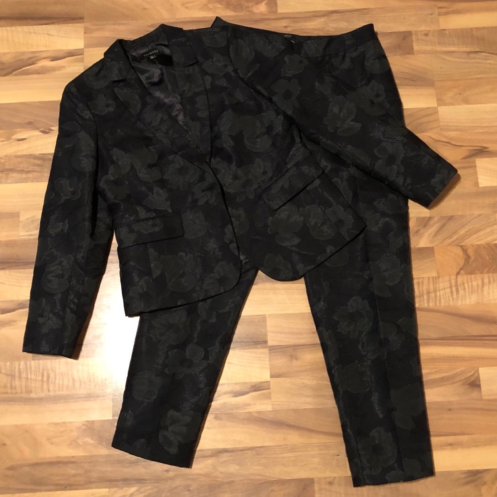 New Talbots ladies suit-worn once!